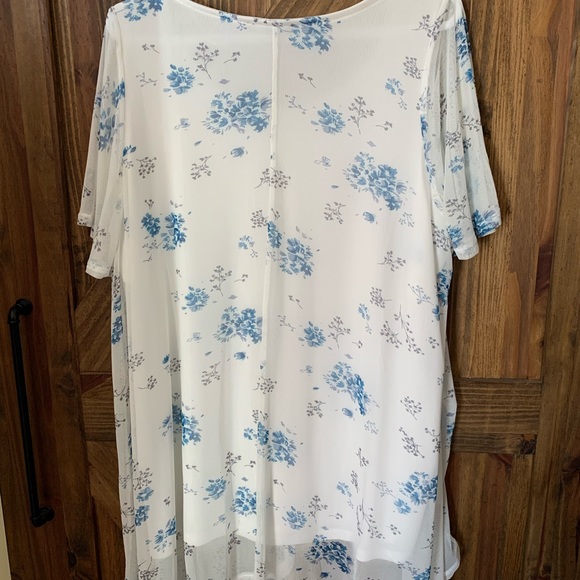 Lily Morgan floral print T-shirt - Picture 2 of 3